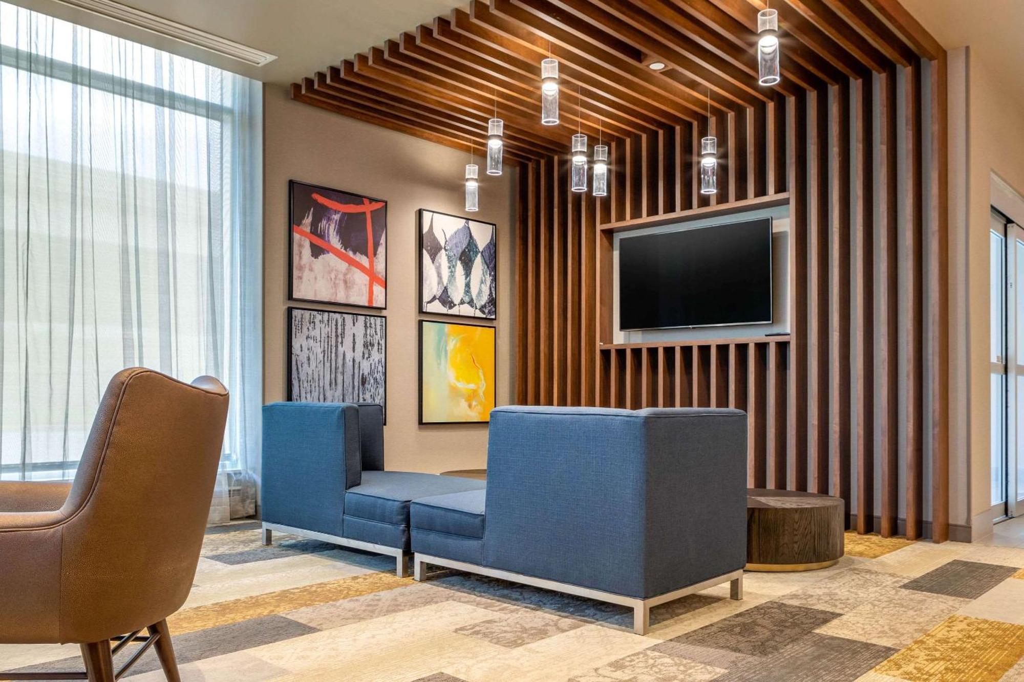 Hotel Cambria Downtown Milwaukee
